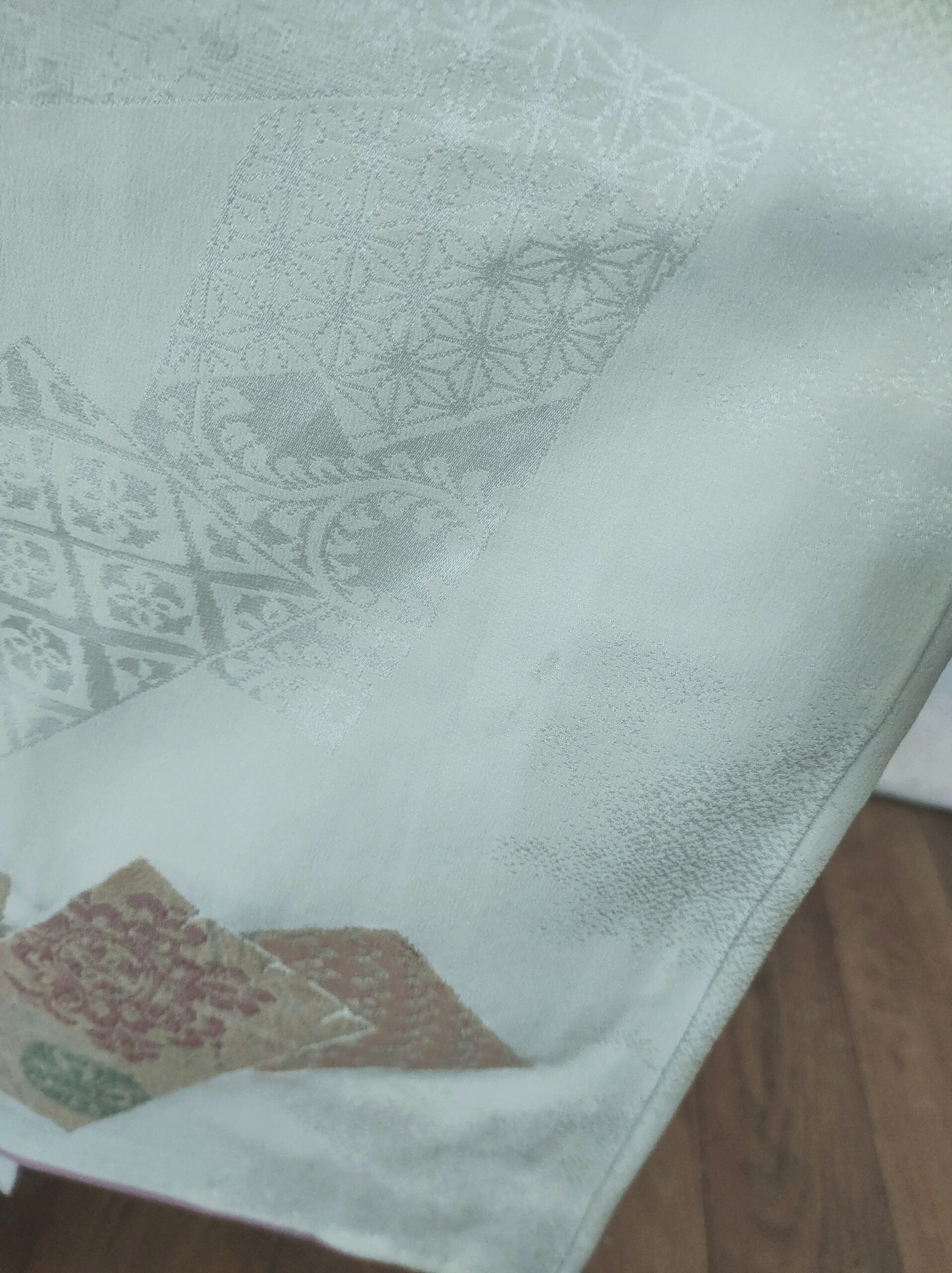 Photo d'un kimono nippon chiné sur l'archipel japonais