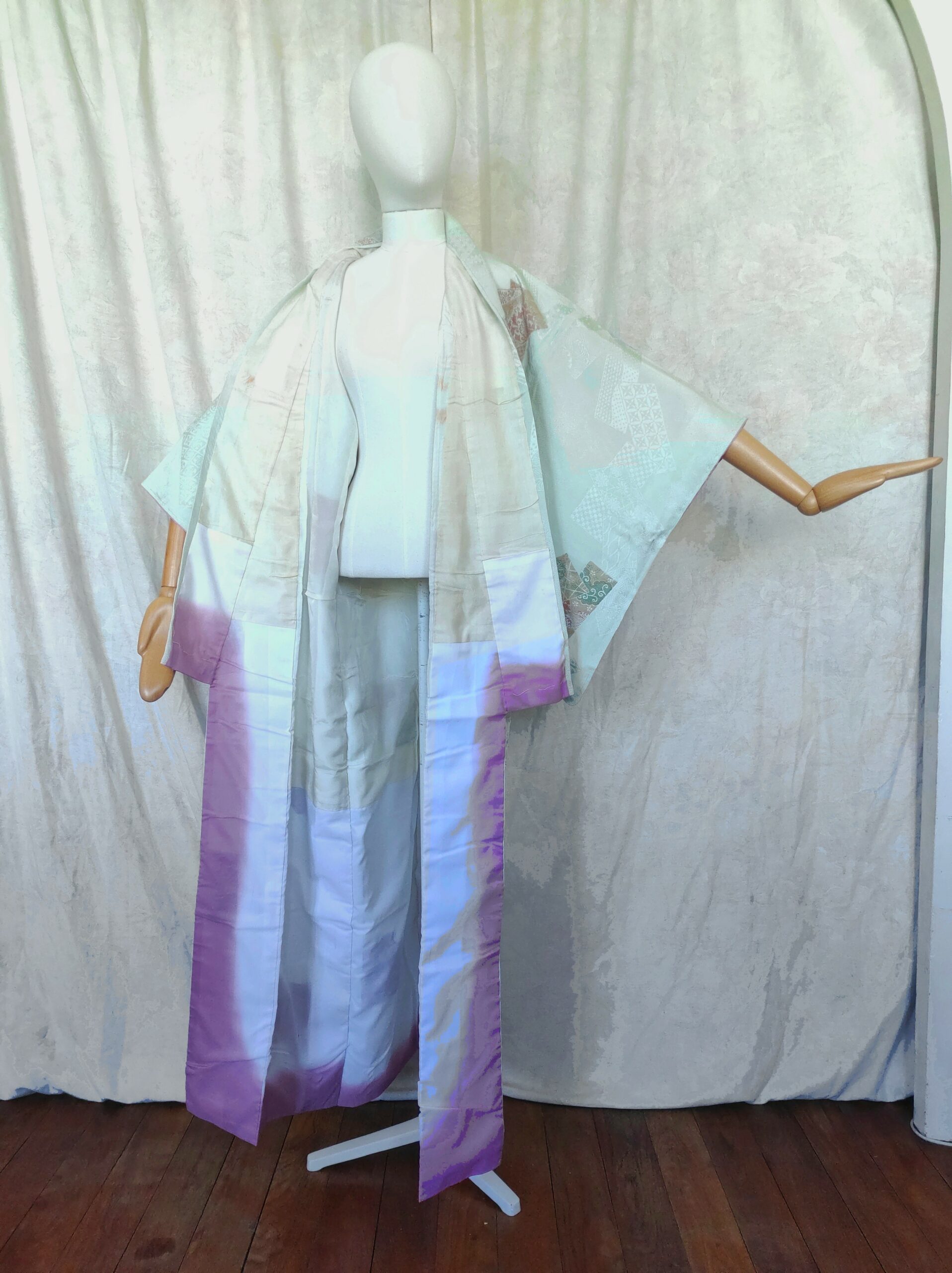Kimono japonais en soie artisanal peint à la main