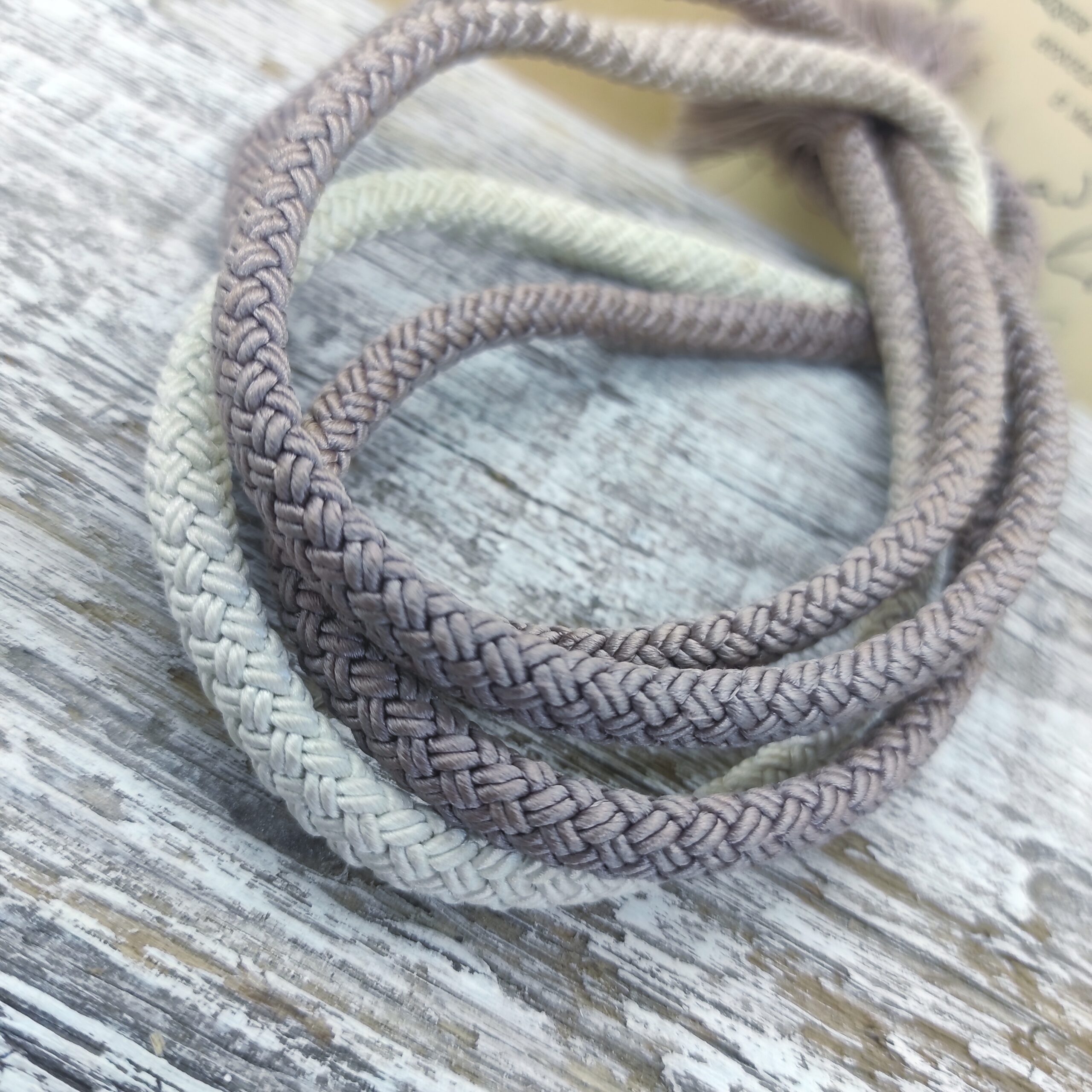 Photo détail du cordon de l'obijime, tressé à la main par un artisan japonais