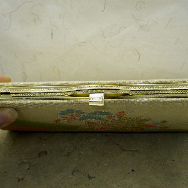 Photo du clapet d'un sac japonais vintage chiné