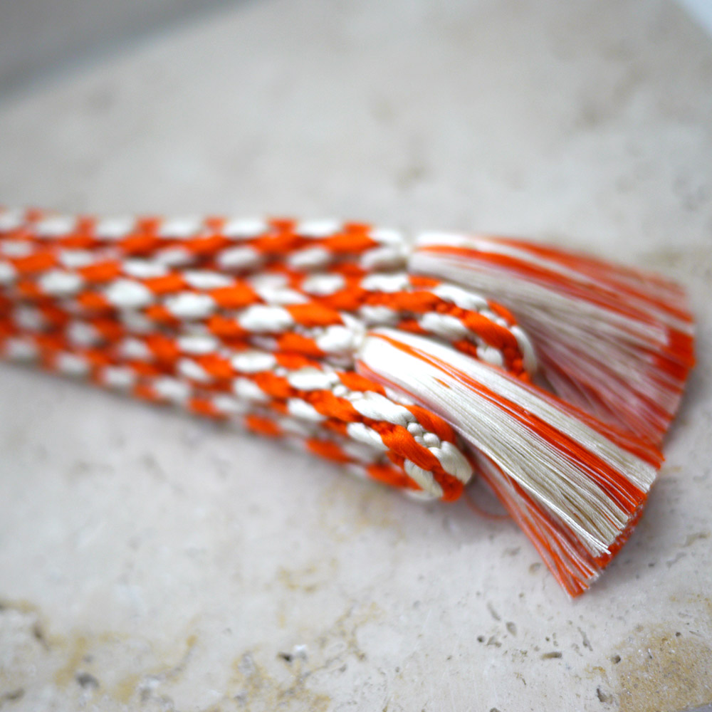 Ceinture de kimono à pompons vintage en soie blanche et orange
