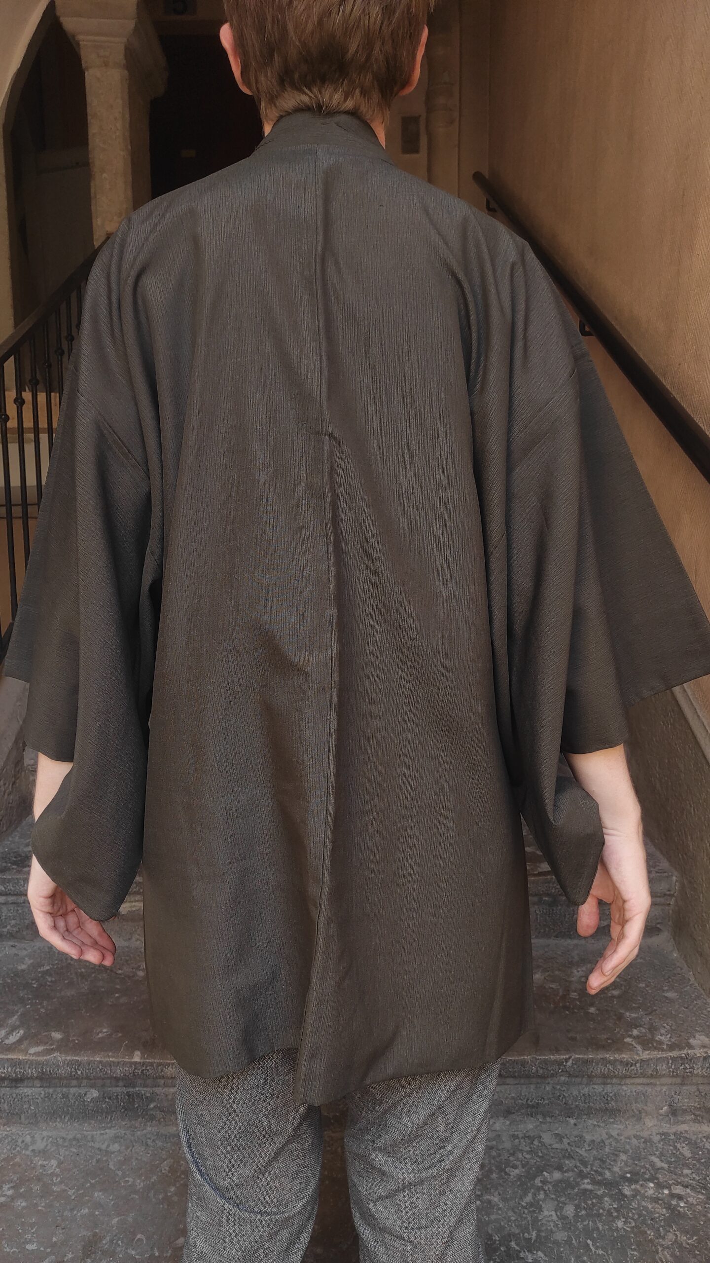 Photo d'un kimono en soie vintage pour homme