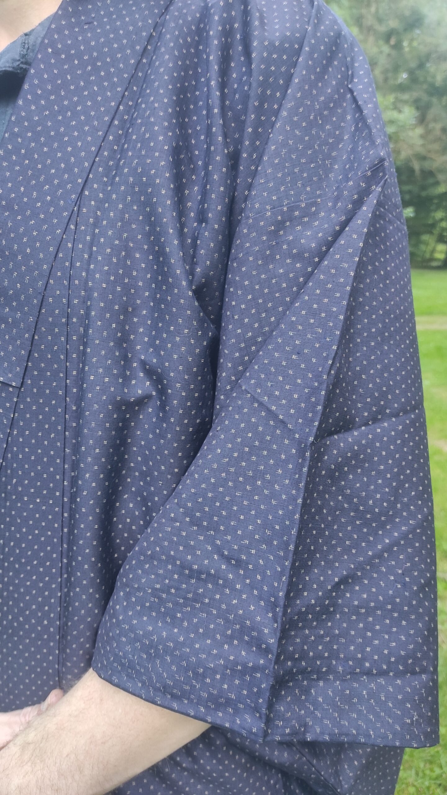 Photo des manches d'un kimono en soie pour homme