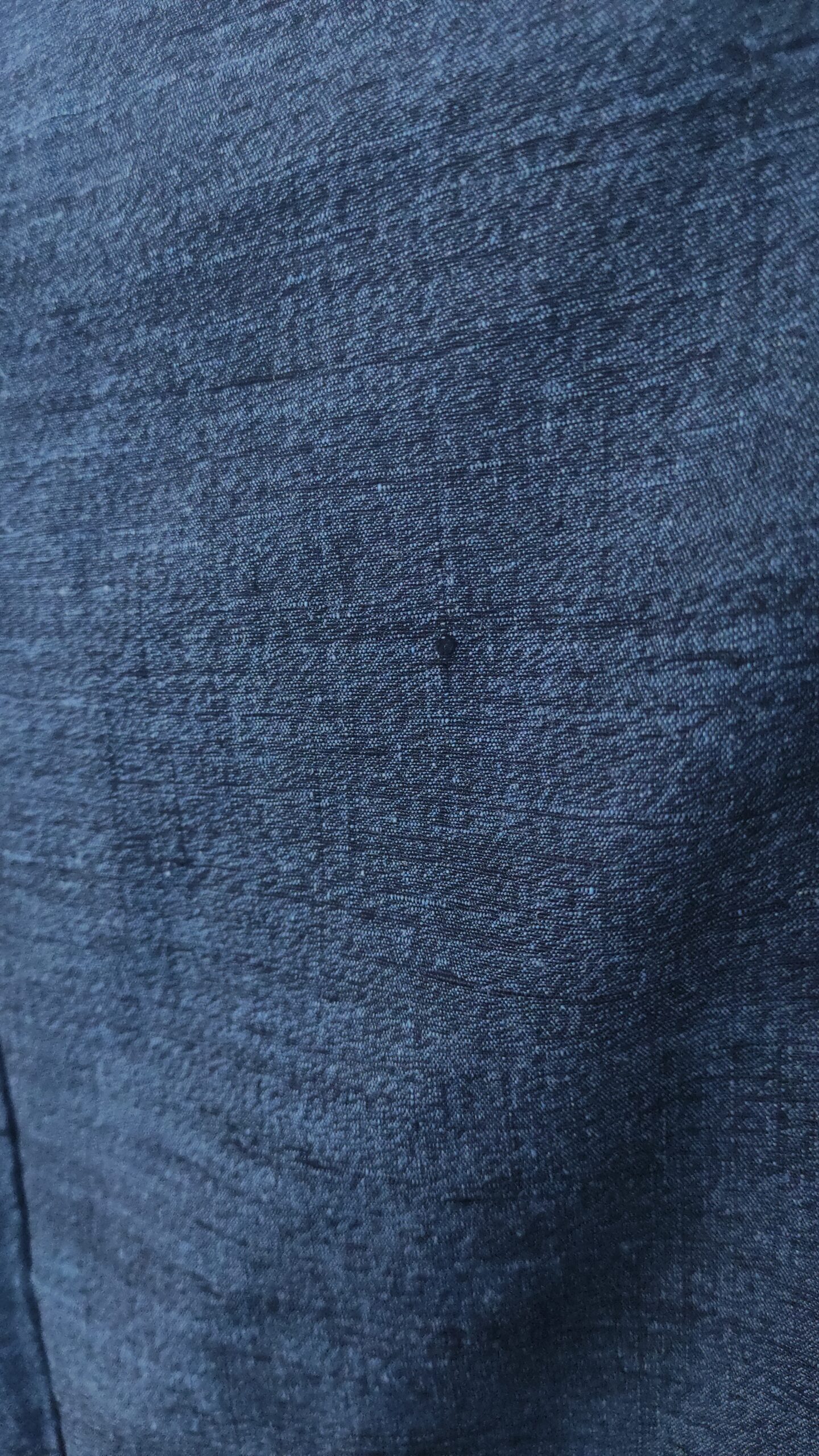 Détail d'un kimono bleu en soie