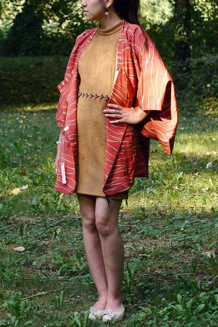 Photo d'une veste de kimono rose en soie japonaise