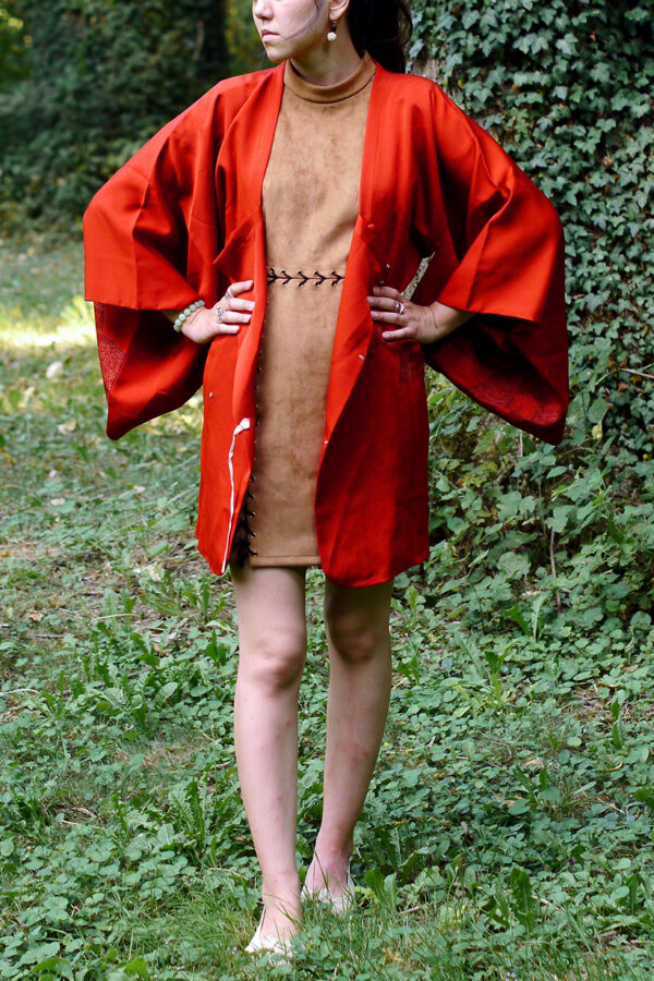 Kimono japonais rouge orangé en soie fait artisanalement