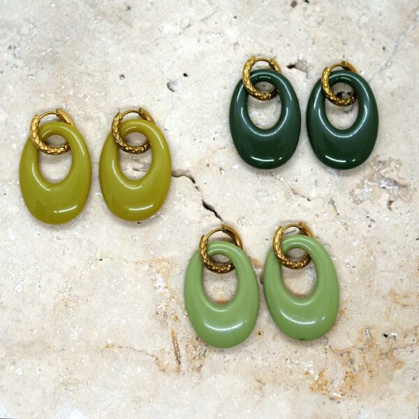 Boucles d'oreilles en résine verte de style flower power années 70
